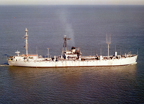 USS Oxford (AG 159, later AGTR 1) on 4 January 1962.