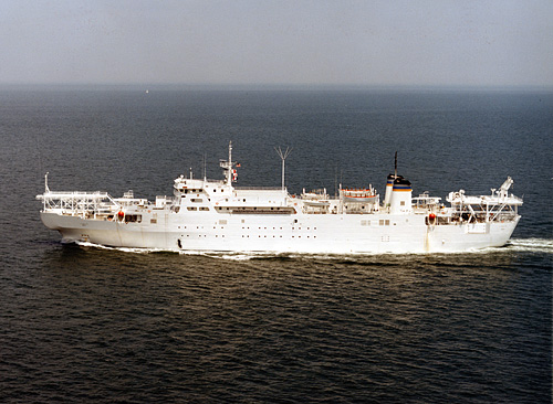 USNS Zeus (ARC 7) ca. 1984.