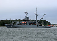 USNS Grasp (T-ARS 51) on 5 May 2016