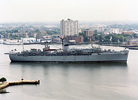 USS Hunley (AS 31)